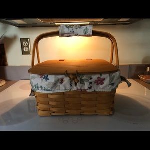 2002 Longaberger small picnic